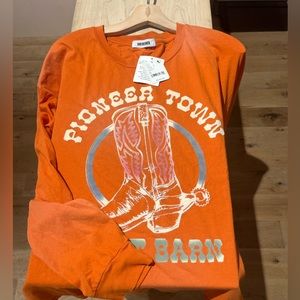 daydreamer Pioneer Town Long Sleeve Tee